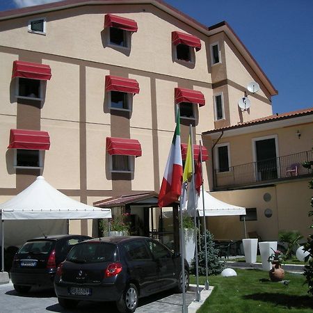 Hotel De Meis Capistrello Exterior photo